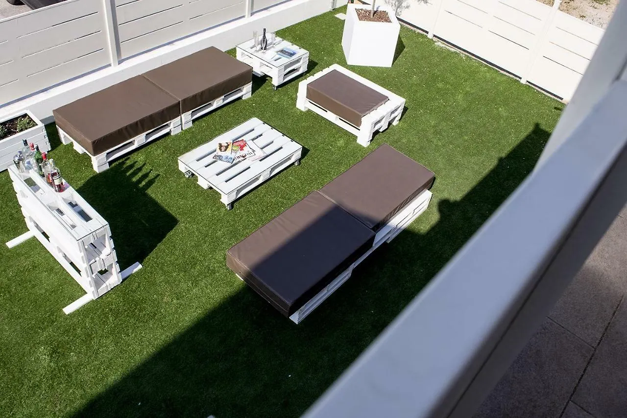 Home Suites Home Salionze 2*,